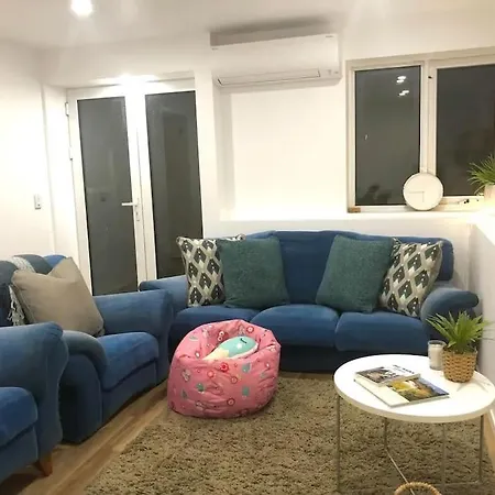 Comfy Fully Contained 2 Bedroom Home New Town Exterior photo